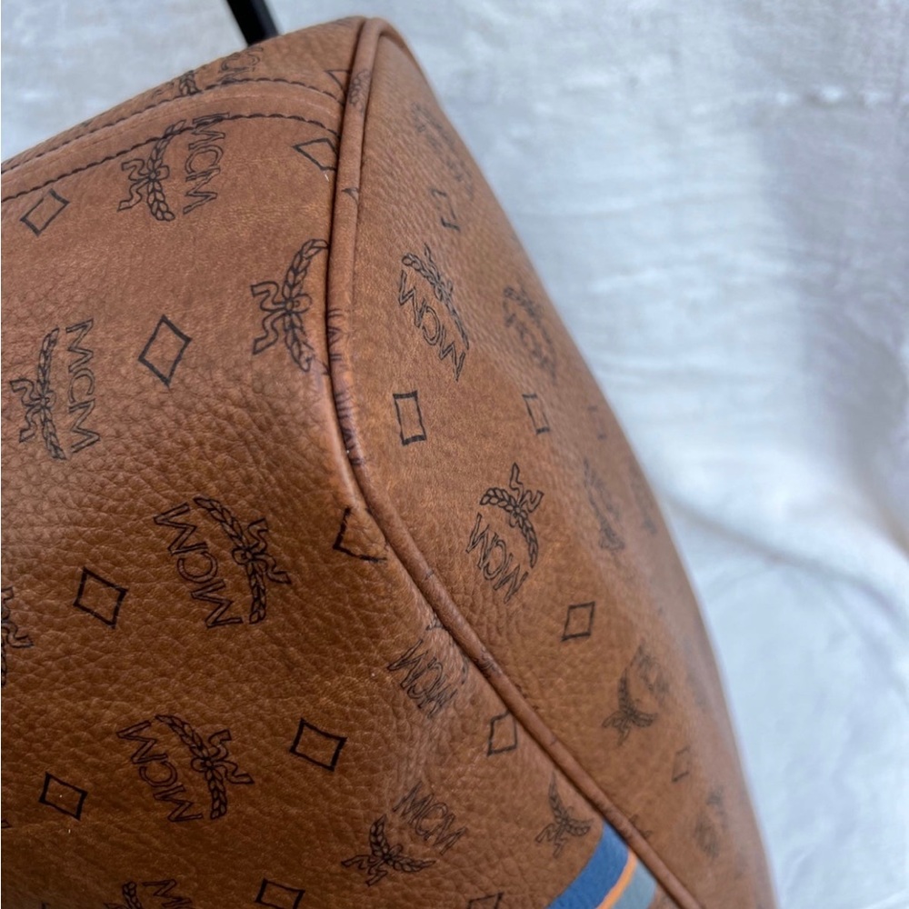Authentic Mcm Shoulder Bag - Picture 11 of 13